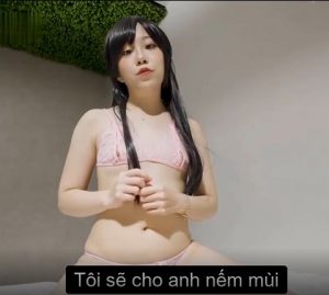Nhìn trộm nhầm con dâm nữ nứng lồn